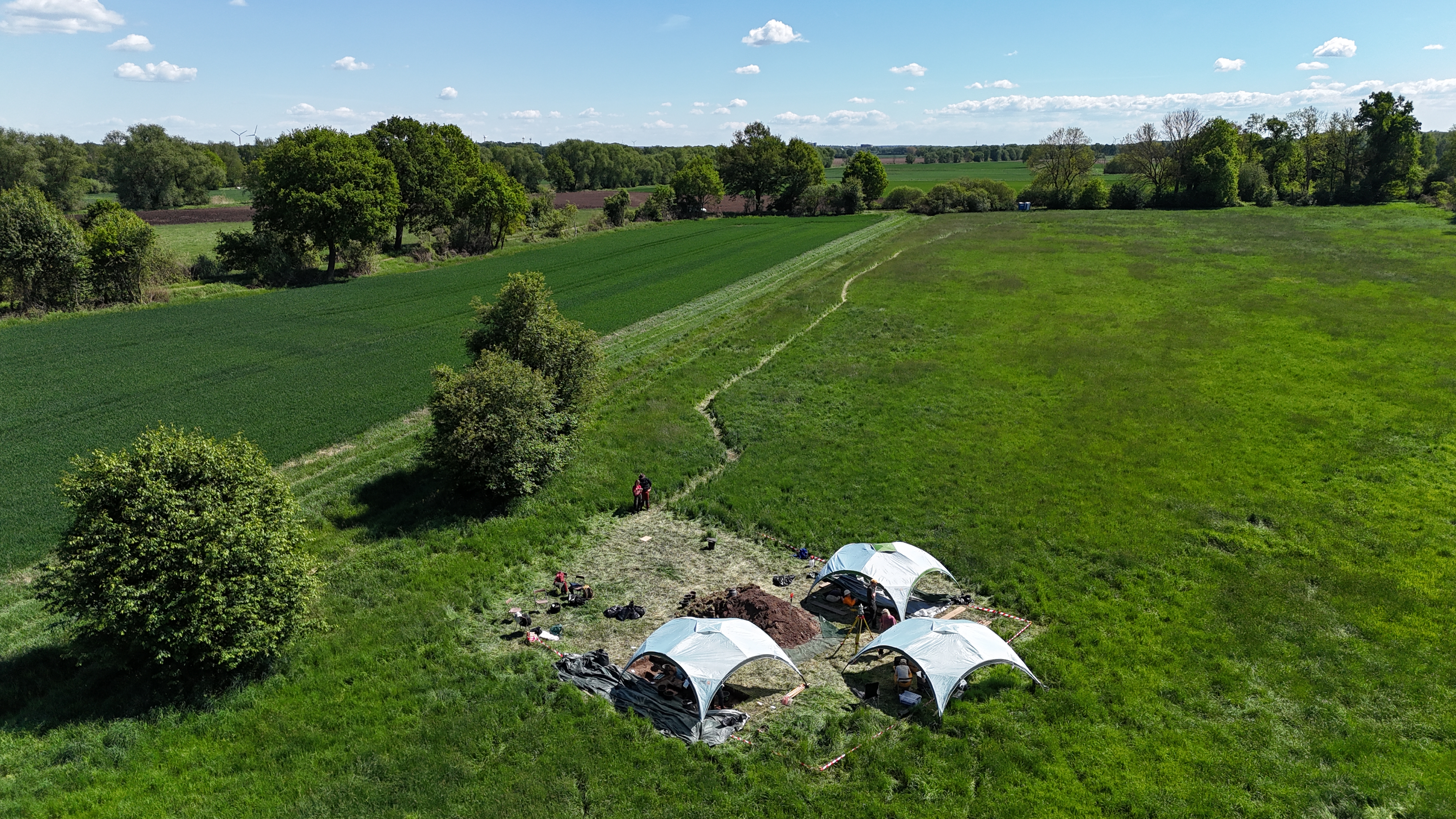 Grabow 15 excavation tents and field area, 2025
